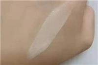 雅詩蘭黛粉底液哪款好？這四款明星粉底妝產品